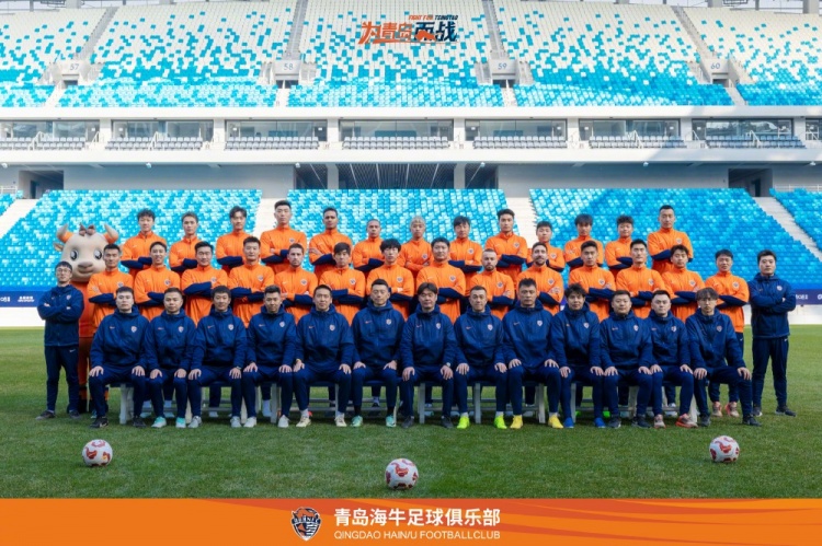  青島海牛一線隊(duì)名單：老將鄭龍、薩里奇坐鎮(zhèn)，金洋洋等新援在列