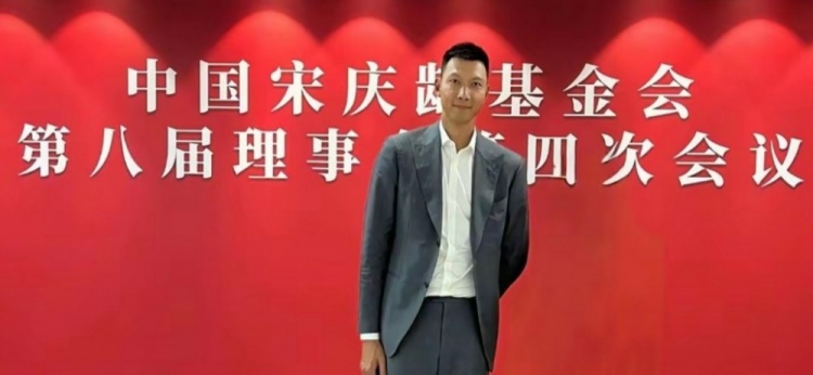  時(shí)隔5個(gè)月首次公開露面！大河報(bào)：易建聯(lián)關(guān)聯(lián)公司成被執(zhí)行人