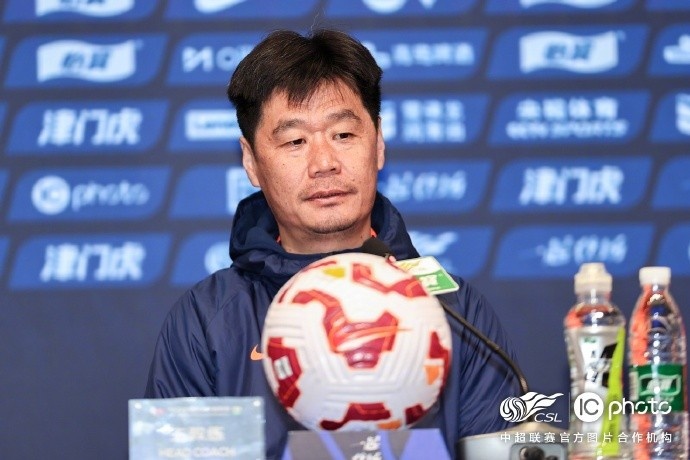  李霄鵬：希望明天比賽能打出一些新的東西，取得一個好的結(jié)果
