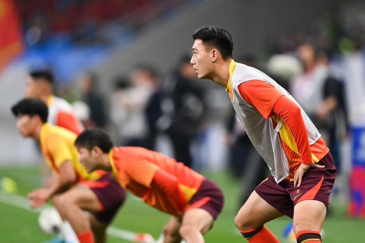  足球報：張玉寧、蔣圣龍均有不同程度傷病，伊萬未讓在熱身賽出場