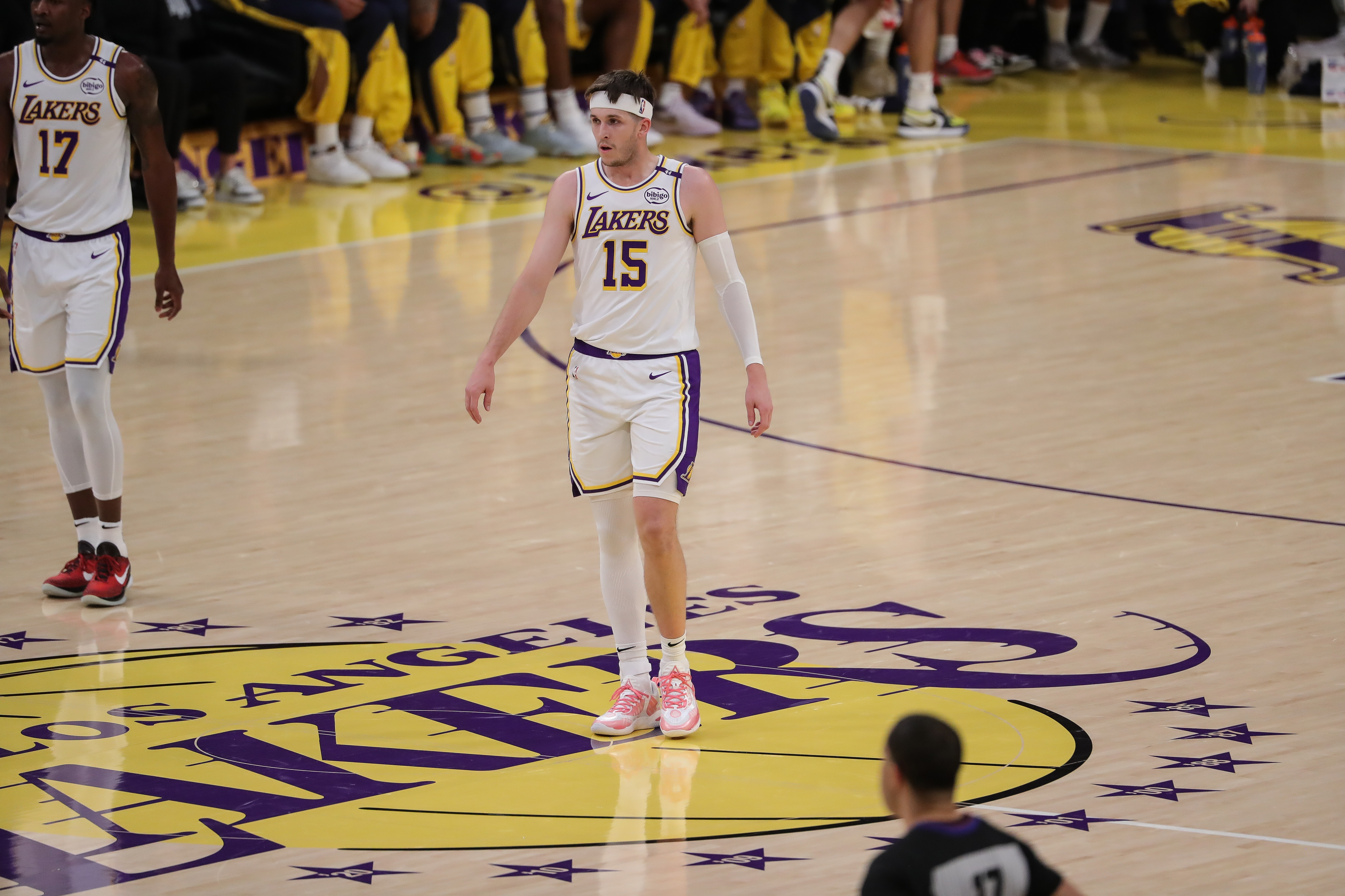 昨天驅(qū)逐憋著火呢！里夫斯21中9砍下32分7助 罰球13中12